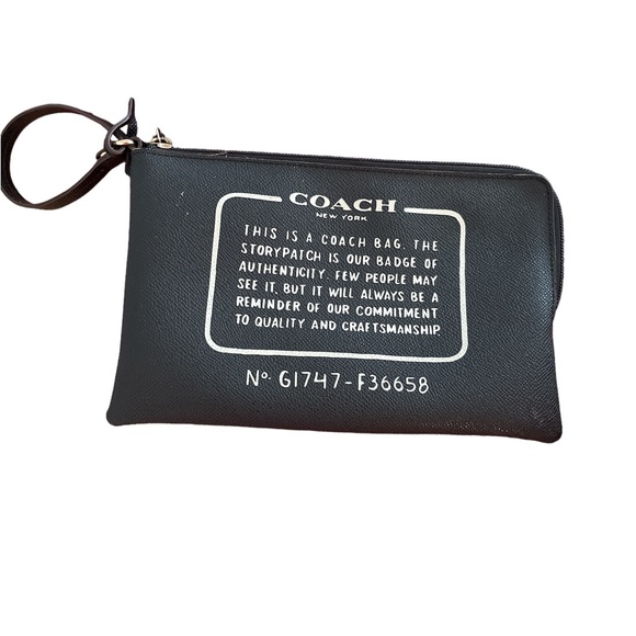 Coach Handbags - ❣️Coach Story Bag❣️